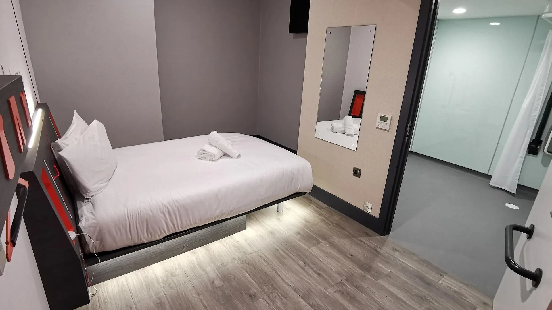 Easyhotel Sheffield Hotel