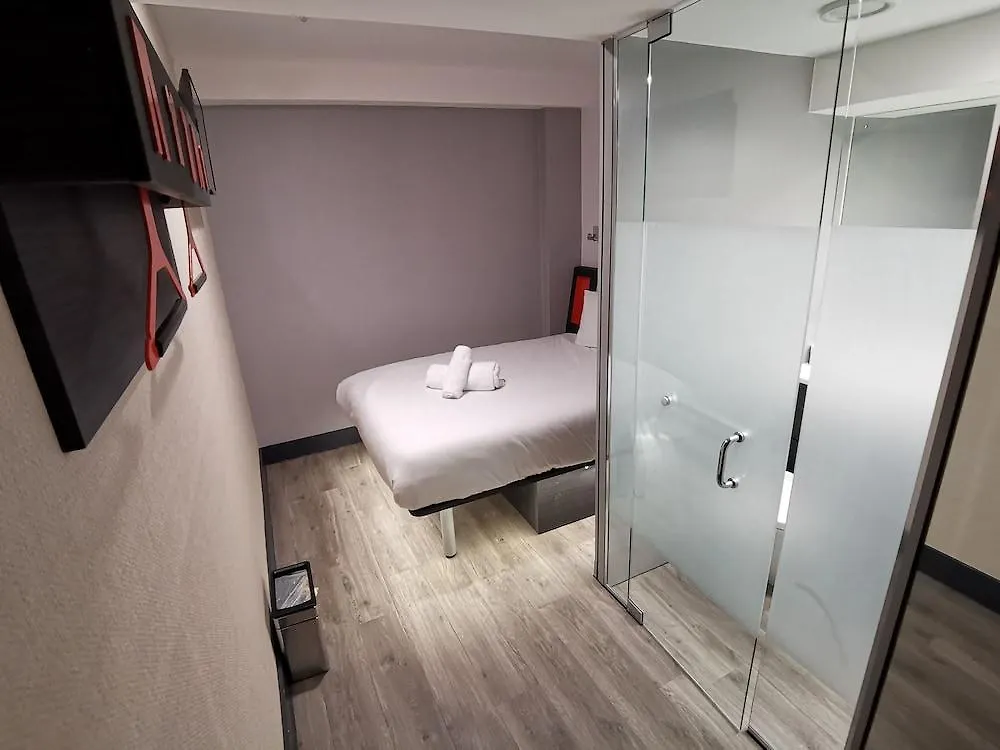 Easyhotel Sheffield Hotel